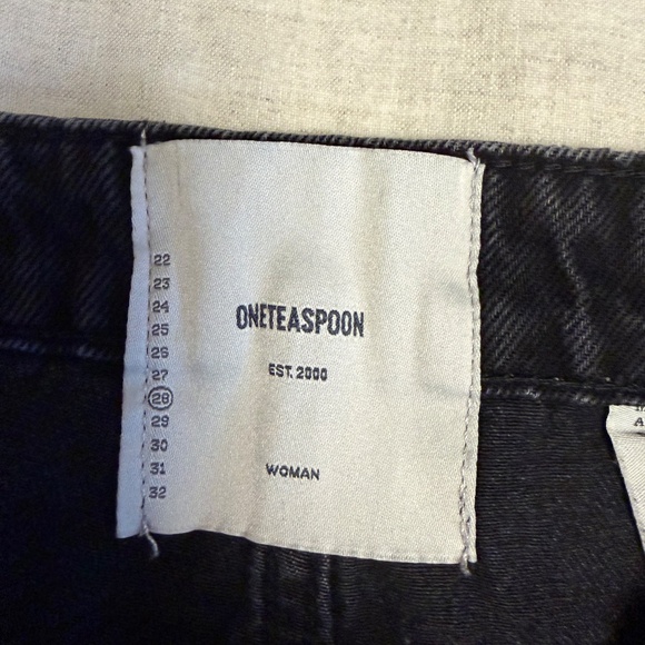 One Teaspoon shorts - Picture 3 of 3